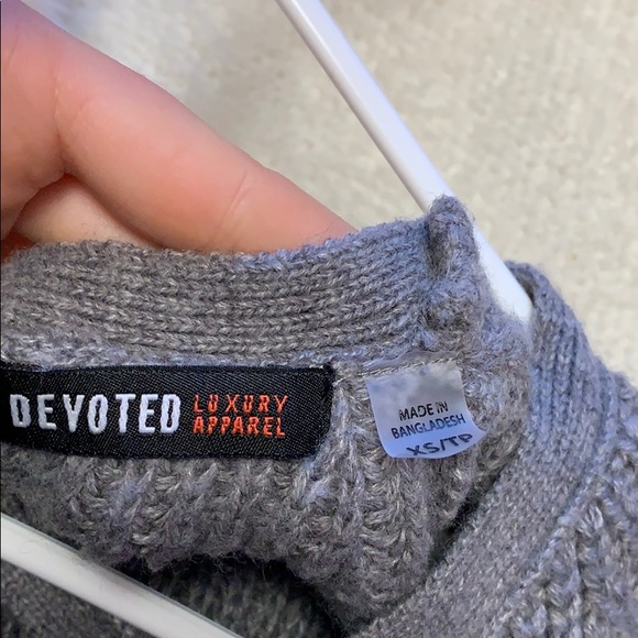 Sweater - Picture 4 of 4